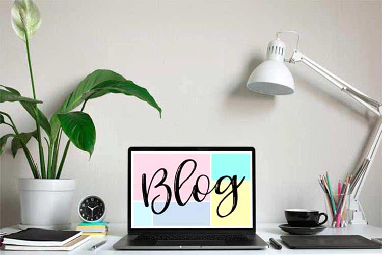 Blog Yazarı Nedir?