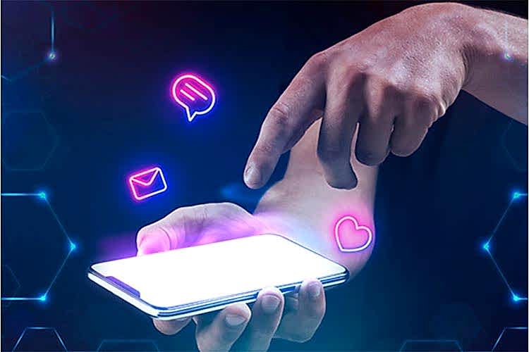 Facebook, Whatsapp Ve Instagram'da Yapay Zeka Devrimi